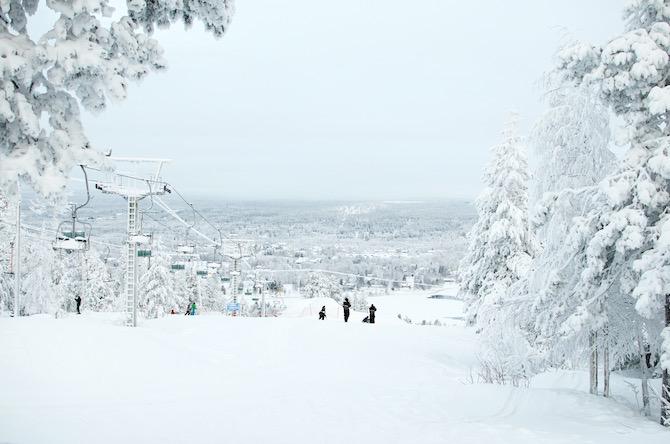 yellowmood_winter_rovaniemi_ounasvaara_skyhotelli_snow1